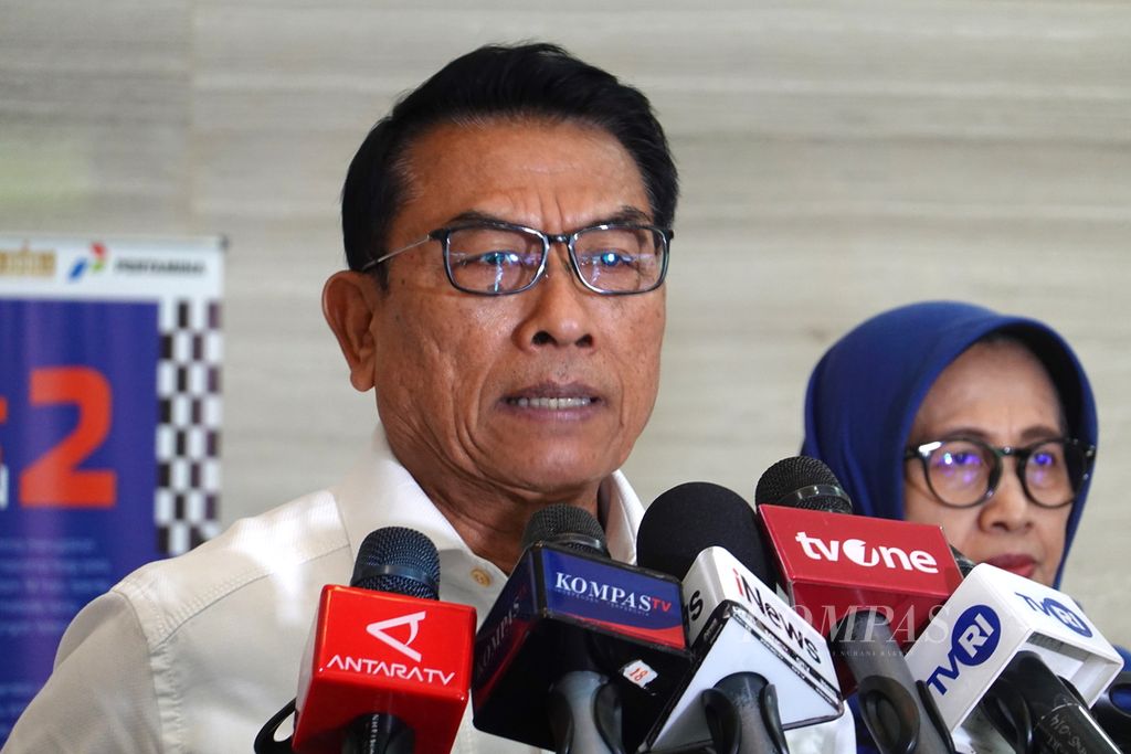 Kepala Staf Kepresidenan Moeldoko memberikan keterangan pers di Bina Graha, Jakarta, Kamis (9/11/2023).
