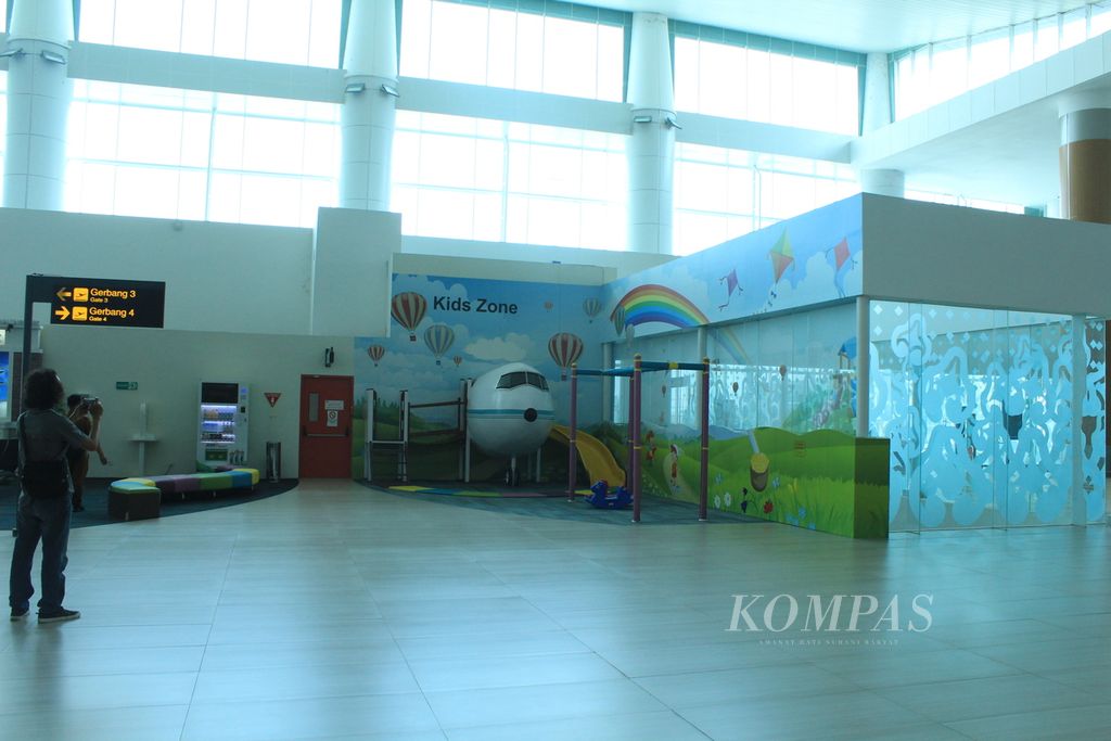Suasana ruang tunggu di Bandara Internasional Jawa Barat Kertajati di Kabupaten Majalengka, Jabar, Selasa (10/10/2023).