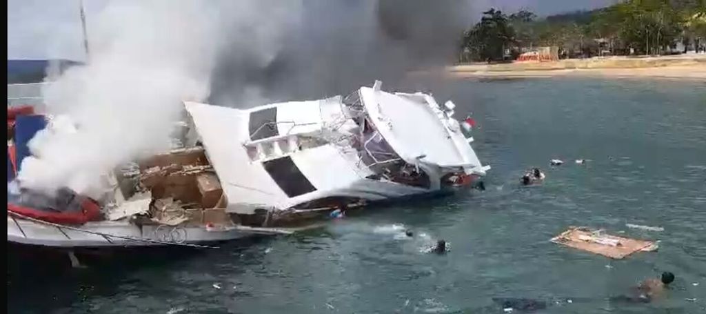 Kapal cepat yang ditumpangi Cagub Maluku Utara Benny Laos meledak di Pelabuhan Bobong, Desa Bobong, Kecamatan Taliabu Barat, Kabupaten Pulau Taliabu, Maluku Utara, Sabtu (12/10/2024).