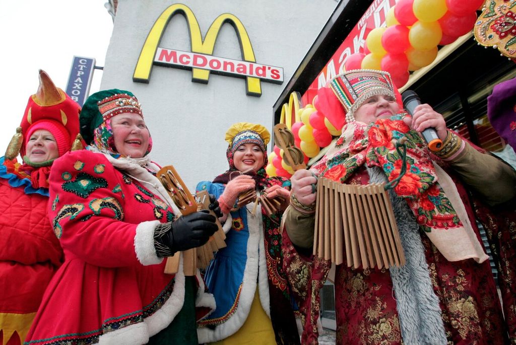 Perayaan 15 tahun pembukaan restoran pertama McDonald's di Rusia pada 31 Januari 2005. 