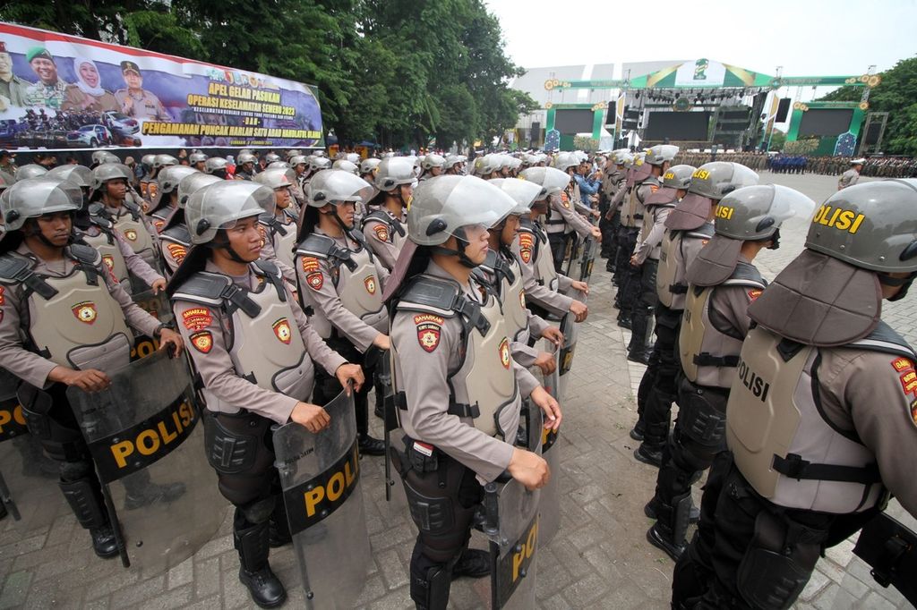 Sebanyak 4.500 personel pasukan gabungan TNI dan Polri akan mengamankan Resepsi Puncak Satu Abad NU di Gelora Delta Sidoarjo, Selasa (7/2/2023). Apel gelar pasukan berlangsung, Senin (6/2/2023) 