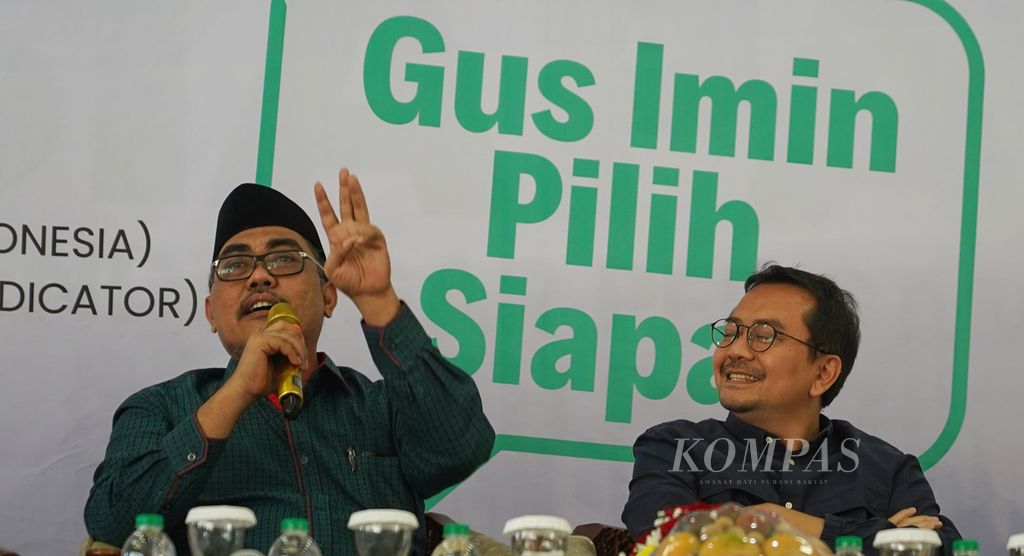 Wakil Ketua Umum Partai Kebangkitan Bangsa (PKB) Jazilul Fawaid (kiri) dan Wakil Sekretaris Jenderal PKB Syaiful Huda saat memberi materi pembuka diskusi Partai Kebangkitan Bangsa (PKB) Mendengar: Gus Imin Pilih Siapa? di Kantor DPP Partai Kebangkitan Bangsa (PKB), Jakarta, Selasa (1/8/2023). 