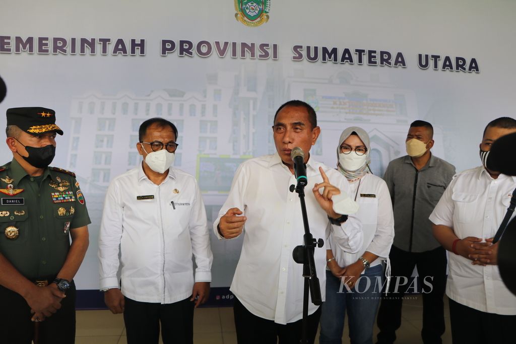 Gubernur Sumatera Utara Edy Rahmayadi menyampaikan keterangan tentang penyakit mulut dan kuku pada ternak usai rapat bersama Kementerian Pertanian dan pemerintah daerah se-Sumut, di Medan, Jumat (13/5/2022).
