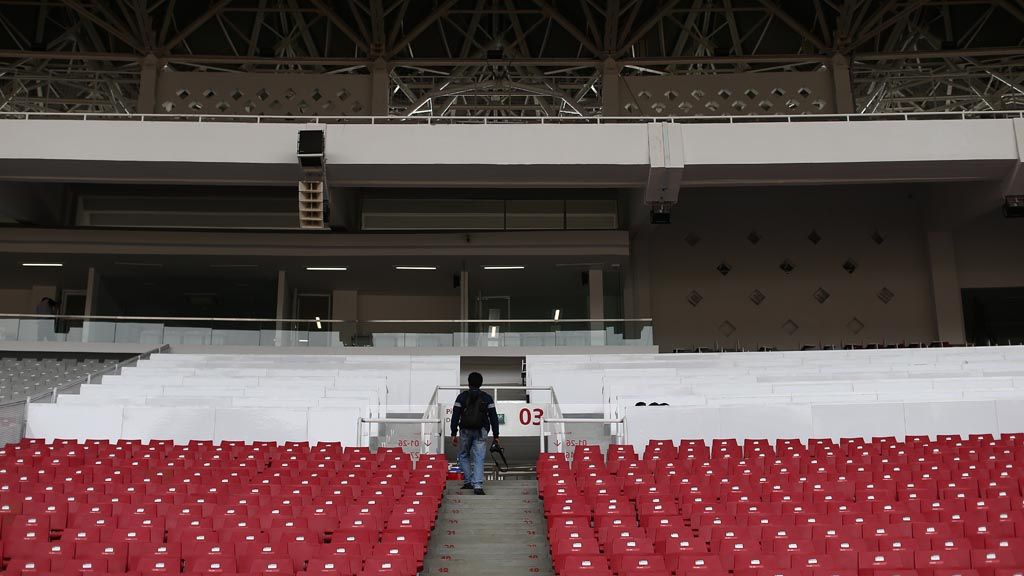 Stadion Utama Gelora Bung Karno, Senayan, Jakarta yang direnovasi sejak Agustus 2016 dinyatakan telah selesai dan siap digunakan seperti terlihat pada hari Jumat (12/1). Stadion tersebut akan diresmikan penggunaannya pasca renovasi dan digunakan untuk laga uji coba antara Timnas Indonesia melawan Timnas Eslandia pada hari Minggu (14/1). Stadion GBK nantinya akan digunakan untuk Asian Games Jakarta-Palembang 2018.