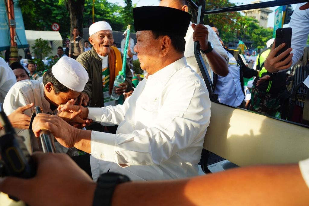 Menteri Pertahanan Prabowo Subianto menghadiri acara peringatan Satu Abad Nahdlatul Ulama di Sidoarjo, Jatim (7/2/2023).