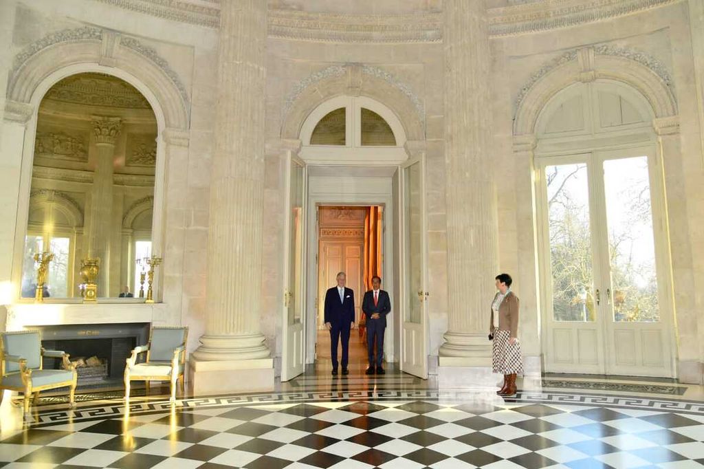 Presiden Joko Widodo melakukan pertemuan dengan Raja Belgia Philippe Leopold Louis Marie di Istana Laeken, Brussels, Rabu (14/12/2022).
