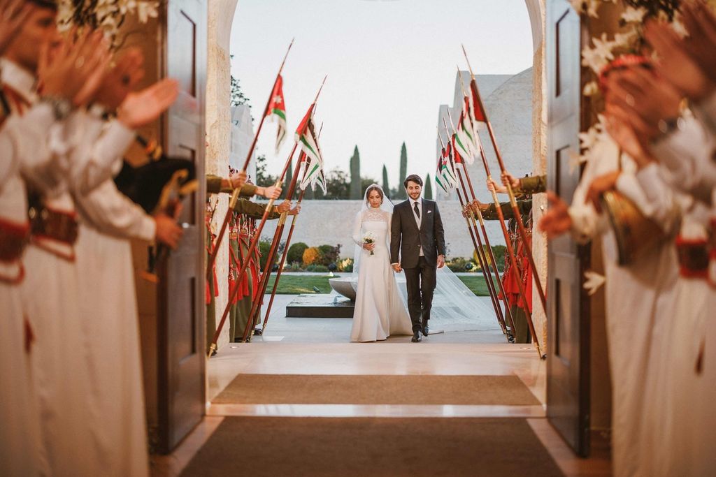 Putri Iman dan Jameel Alexander Thermiotis dalam upacara pernikahan di Amman, Jordania, Minggu (12/3/2023). 
