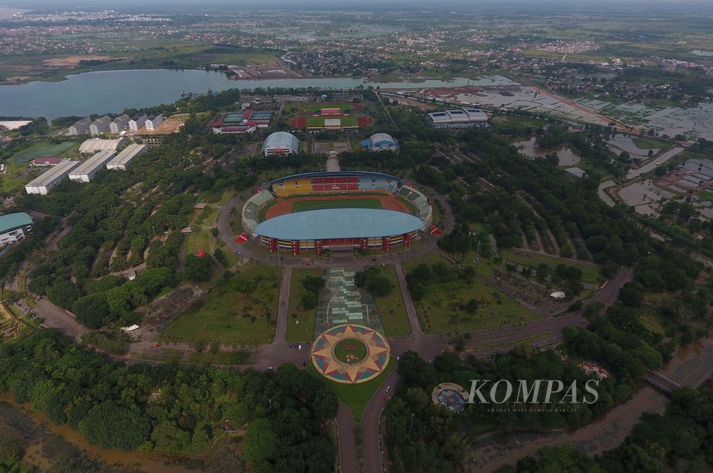 Foto udara Jakabaring Sport City (JSC) atau Kompleks Olahraga Jakabaring, Palembang, Sumatera Selatan, Senin (13/3/2018).