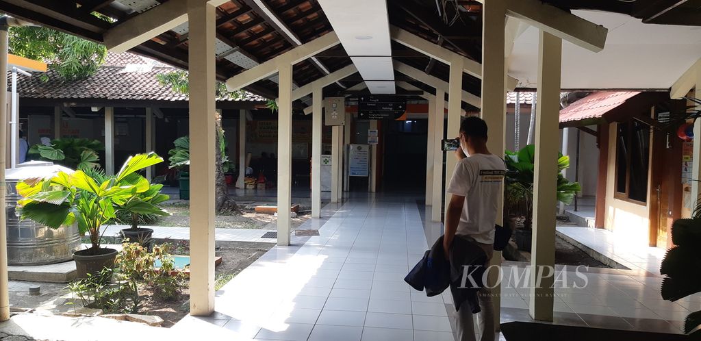 Suasana Rumah Sakit Daerah Gunung Jati di Kota Cirebon, Jawa Barat, Kamis (9/11/2023). Seorang warga Cirebon menjalani isolasi di rumah sakit itu setelah terkonfirmasi positif cacar monyet.
