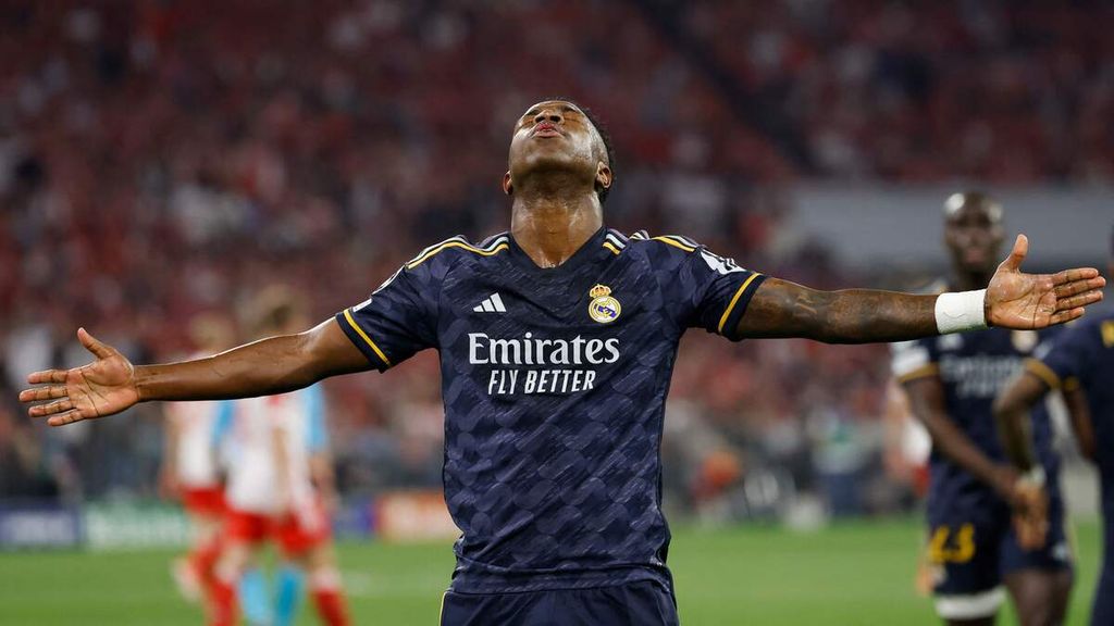 Real Madrid striker, Vinicius Junior, celebrated his goal against Bayern Munich in the first leg of the Champions League semifinal at Allianz Arena in Munich, early Wednesday morning (May 1, 2024) in Western Indonesia Time (WIB). The match ended in a 2-2 draw.