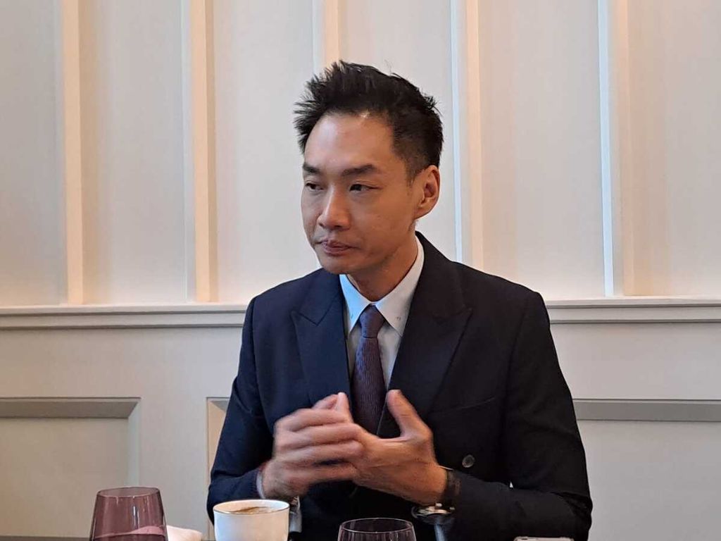Chief Investment Officer Southeast Asia HSBC Global Private Banking and Wealth James Cheo dalam jumpa pers Investment Outlook 2023, Jakarta Selasa (17/1/2023).