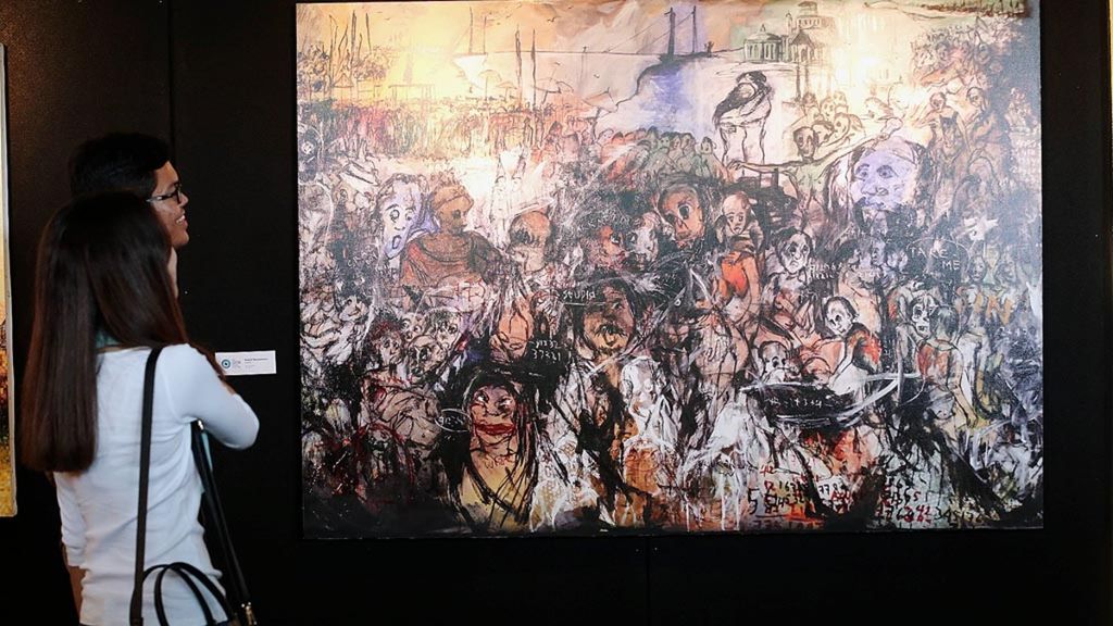 Pameran hasil kompetisi UOB Painting oftThe Year 2017 di UOB Plaza, Jakarta. Lukisan karya Kukuh Nuswantoro berjudul Kegelapan menjadi pemenang UOB Painting of the Year 2017. 