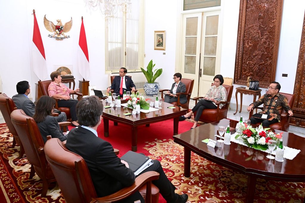  Presiden Joko Widodo menerima Direktur Pelaksana Dana Moneter Internasional (IMF) Kristalina Geogiova di Istana Merdeka, Jakarta, Senin (4/9/2023).