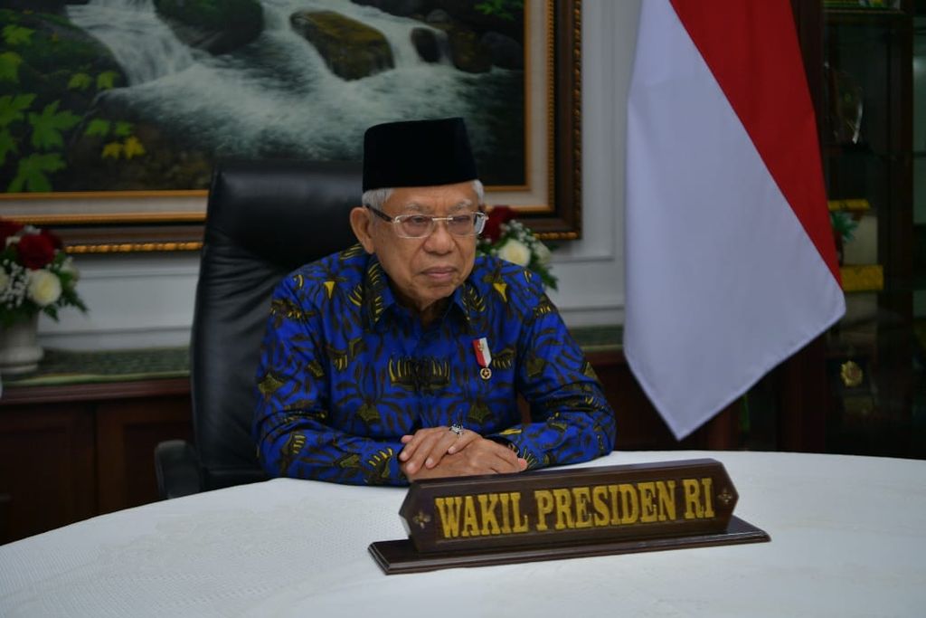 Wakil Presiden Maruf Amin saat memberikan sambutan secara virtual pada acara Konvensi Nasional Media Massa dalam rangka peringatan Hari Pers Nasional 2022 di Kendari, Provinsi Sulawesi Tenggara, Senin (7/2/2022).
