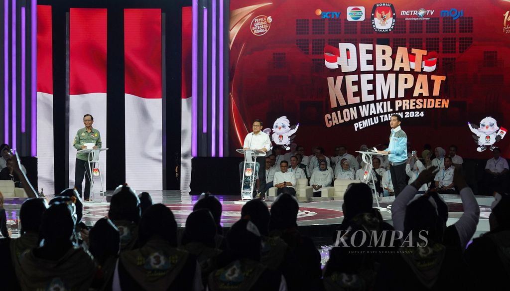 Para calon wakil presiden tampil di babak terakhir dalam Debat Keempat Calon Presiden dan Calon Wakil Presiden Pemilu 2024 di Jakarta Convention Center, Jakarta, Minggu (21/1/2024). 