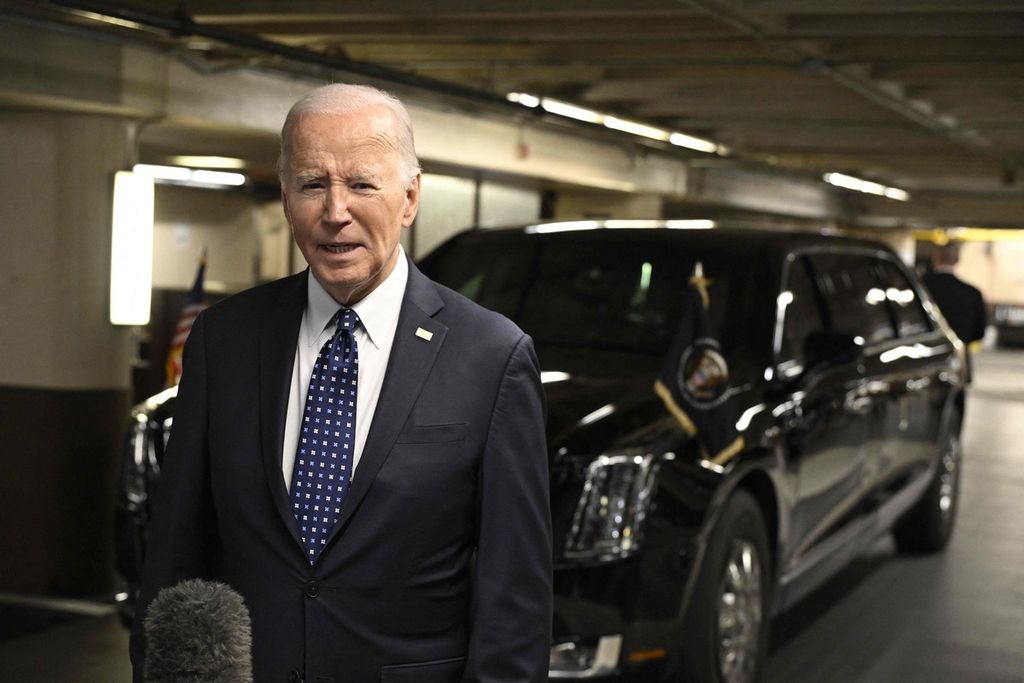 US President Joe Biden spoke to journalists in the parking lot of the Fairmont Hotel in San Francisco, California, on Thursday (22/2/2024).