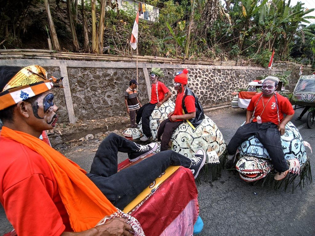 ”Naik Kura Kura”, karya Dodik Kurniawan dari Pasuruan, Jawa Timur.