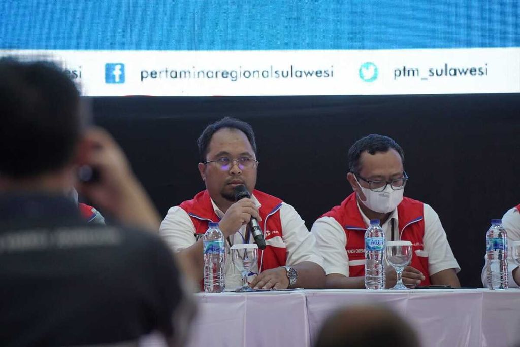 Executive General Manager Pertamina Regional Sulawesi Erwin Dwiyanto menjelaskan kesiapan Pertamina dalam distribusi BBM menghadapi Natal dan Tahun Baru. Penjelasan ini disampaikan dalam konferensi pers, Senin (19/12/2022).