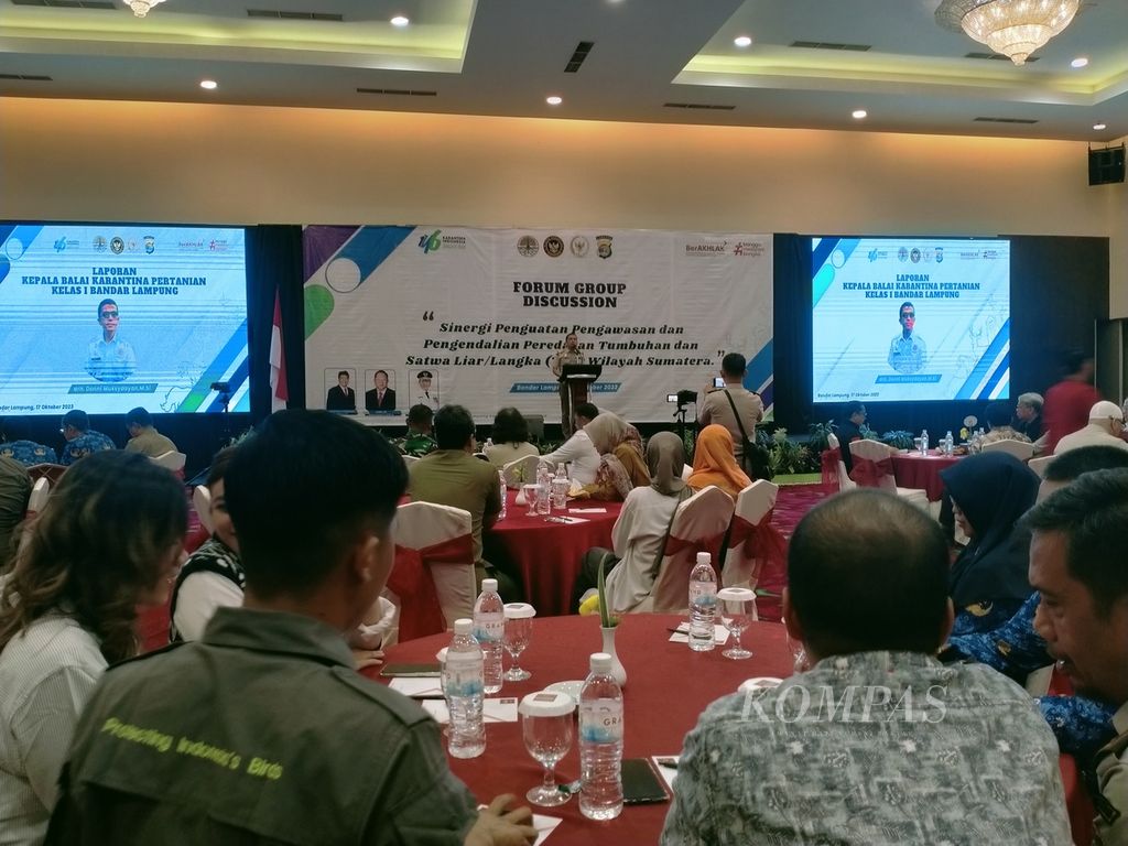 Kegiatan <i>Forum Group Discussion</i> bertajuk “Sinergi Penguatan Pengawasan Pengendalian Peredaran Tumbuhan dan Satwa Liar Langka Wilayah Sumatera" di Bandar Lampung, Selasa (17/10/2023). 