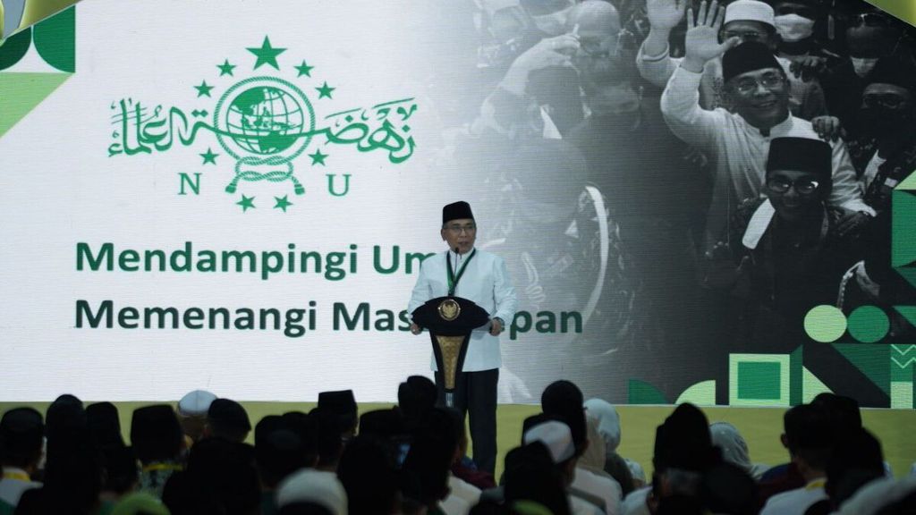 Ketua Umum Pengurus Besar Nahdlatul Ulama (PBNU) Yahya Cholil Staquf atau yang akrab disapa Gus Yahya menyampaikan pidato sambutan saat acara pembukaan Musyawarah Nasional (Munas) Alim Ulama dan Konferensi Besar (Konbes) NU 2023 di Pondok Pesantren Al Hamid, Cilangkap, Jakarta Timur, Senin (18/9/2023).