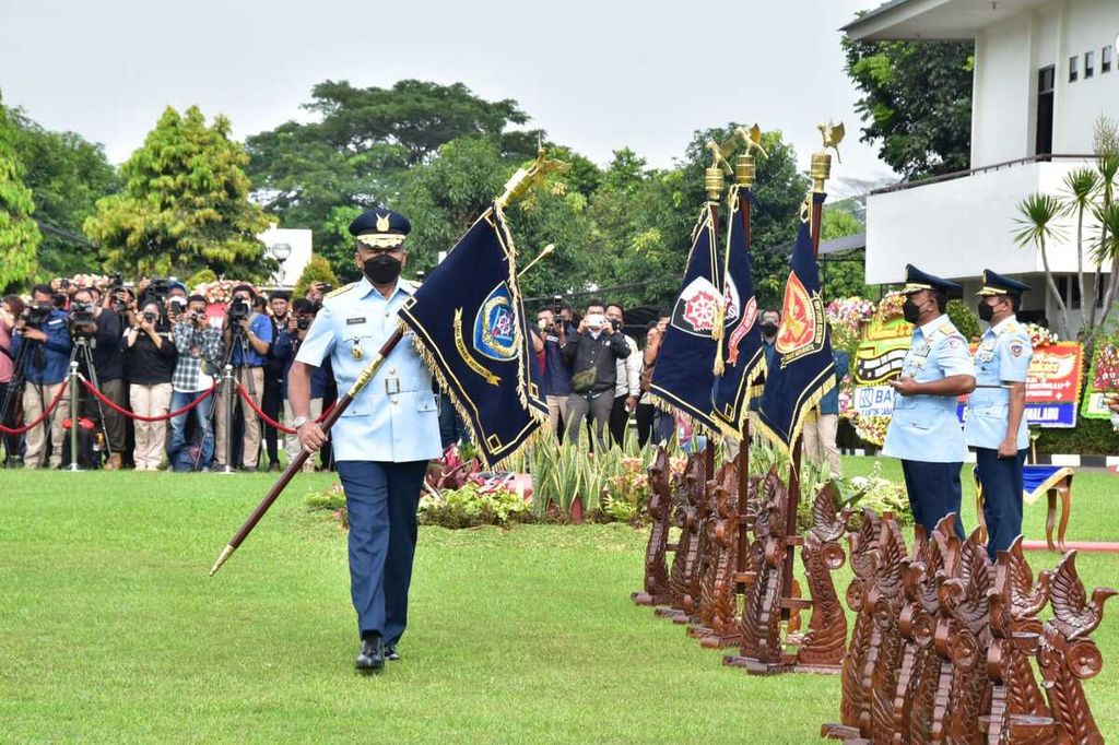 Kepala Staf TNI AU Marsekal Fadjar Prasetyo memimpin upacara peresmian Komando Operasi Udara Nasional (Koopudnas), Jumat (28/1/2022), di Halim Perdanakusma, Jakarta. Peresmian itu ditandai dengan pataka Koopudnas.