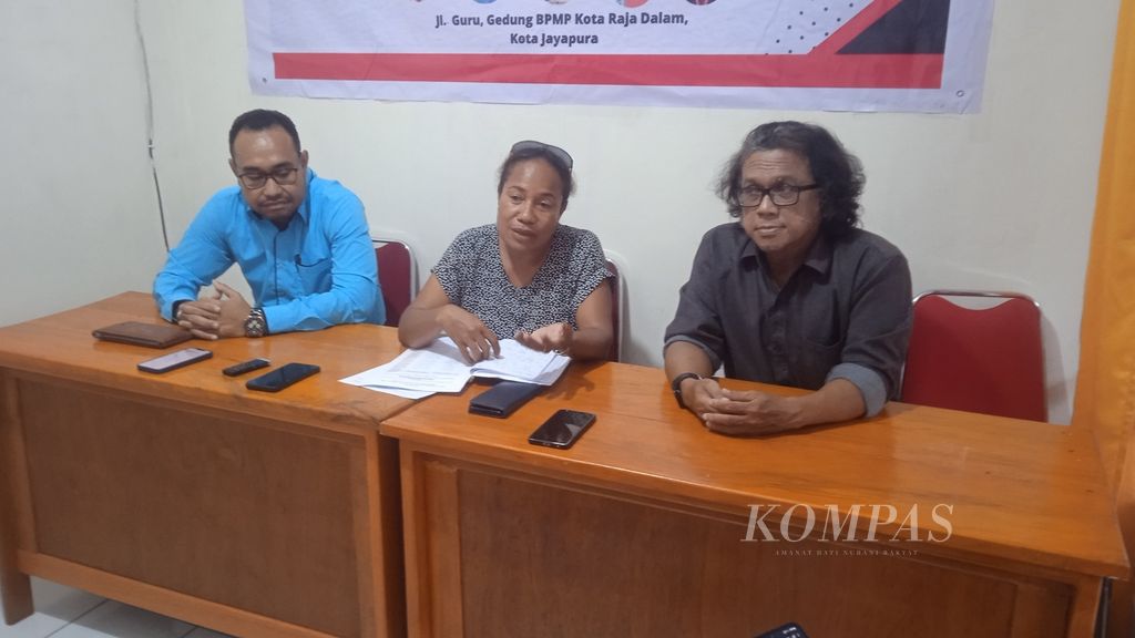 Tim seleksi calon anggota Bawaslu Wilayah I Papua memaparkan jumlah pendaftar untuk tiga kabupaten belum memenuhi kuota dan 30 persen keterwakilan perempuan di Jayapura, Senin (12/6/2023).