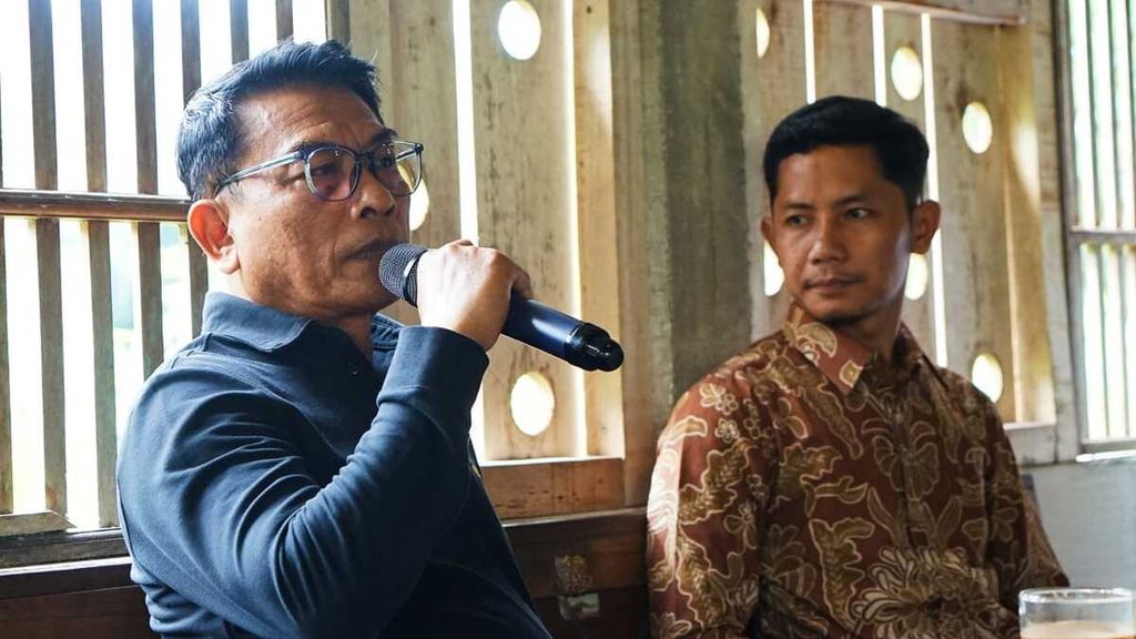 Kepala Staf Kepresidenan Moeldoko bertemu anggota Asosiasi Pelaku Usaha Mikro, Kecil, dan Menengah Kabupaten Banyumas (Aspikmas) di Purwokerto, Jawa Tengah, Kamis (1/9/2022).