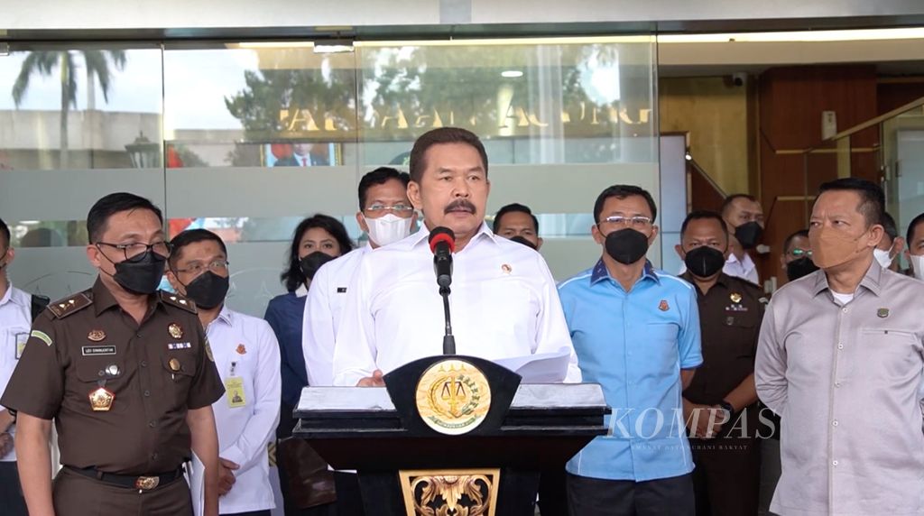 Tangkapan layar, Jaksa Agung Sanitiar Burhanuddin memberikan keterangan pers mengenai perkembangan perkara dugaan korupsi pengadaan pesawat di PT Garuda Indonesia (Persero) Tbk, Kamis (24/2/2022).
