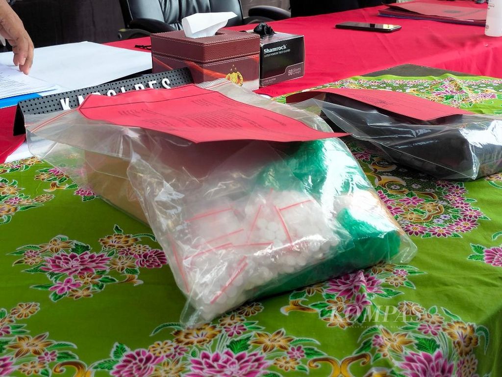 Barang bukti pil Yarindu yang disita oleh Kepolisian Resor Magelang, Jawa Tengah, Jumat (27/5/2022).