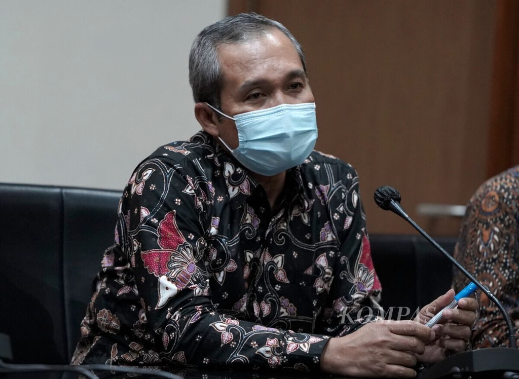 Wakil Ketua KPK Alexander Marwata dalam keterangan pers di Gedung KPK, Jakarta, Jumat (8/1/2021).