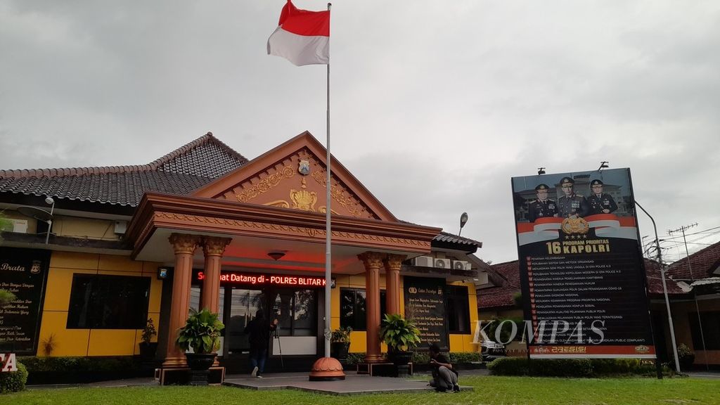 Markas Kepolisian Resor Blitar Kota, Jawa Timur, Senin (12/12/2022)