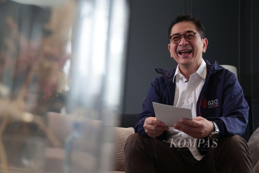 Ketua Umum Kamar Dagang dan Industri Indonesia (Kadin) Arsjad Rasjid saat wawancara khusus dengan <i>Kompas</i> di kantornya di Kebayoran Baru, Jakarta, November 2022.