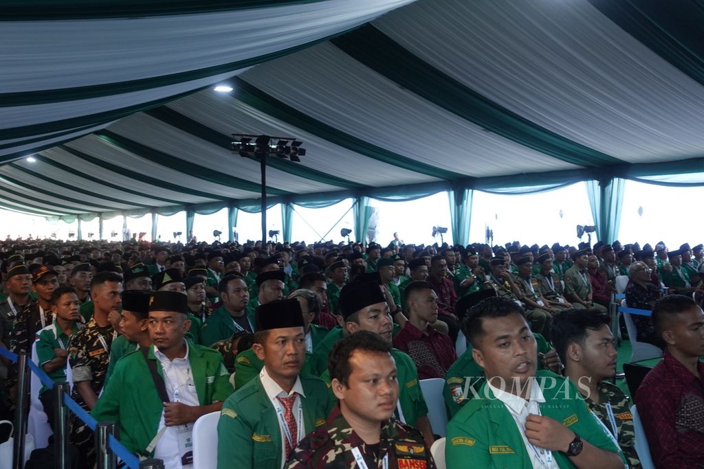 Para peserta pembukaan Kongres XVI GP Ansor di Pelabuhan Tanjung Priok, Jakarta, Jumat (2/2/2024).