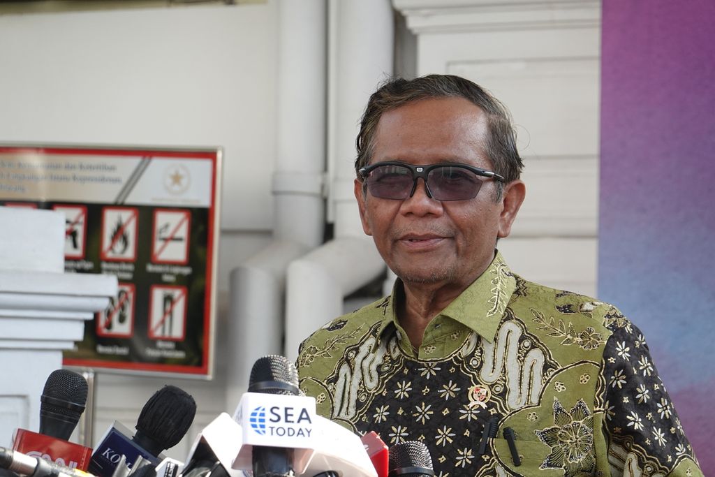 Menteri Koordinator Bidang Politik, Hukum, dan Keamanan (Menkopolhukam) Mohammad Mahfud MD memberikan keterangan pers di Kompleks Istana Kepresidenan, Jakarta, Jumat (9/6/2023). 