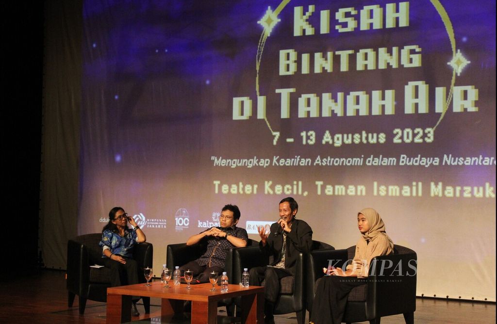 Suasana seminar "Mengungkap Kearifan Astronomi dalam Budaya Nusantara" di Teater Kecil, Taman Ismail Marzuki, Jakarta, Sabtu (12/8/2023). Kegiatan ini merupakan rangkaian dari Pekan Astronomi Jakarta yang berlangsung pada 7-13 Agustus.