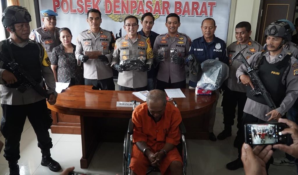 Jajaran Polsek Denpasar Barat, Kota Denpasar, mengungkap kasus pencurian barang milik keluarga pasien dan menangkap seorang tersangkanya, Selasa (14/11/2023).