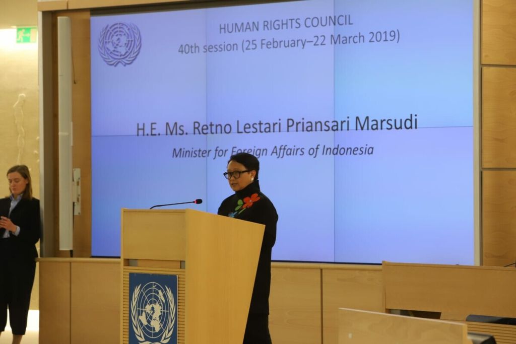 Menteri Luar Negeri Retno LP Marsudi menyampaikan pidato pencalonan Indonesia sebagai anggota Dewan Hak Asasi Manusia (HAM) PBB periode 2020-2021 pada pertemuan Tingkat Tinggi Sidang Dewan HAM PBB Sesi ke-40 di Markas PBB, Geneva, Swiss, Selasa (26/2/2019).