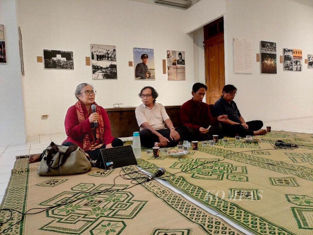 Diskusi bertema "Keberagaman; sebuah Refleksi dari Sejarah dan Kebudayaan Singkawang" yang digelar di Bentara Budaya Yogyakarta, Minggu (11/9/2022) malam.