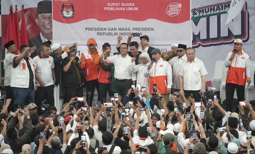 Calon presiden Anies Baswedan saat berkampanye di Gedung Olahraga (GOR) Laga Tangkas, Pakansari, Cibinong, Kabupaten Bogor, Jawa Barat, Selasa (28/11/2023). 
