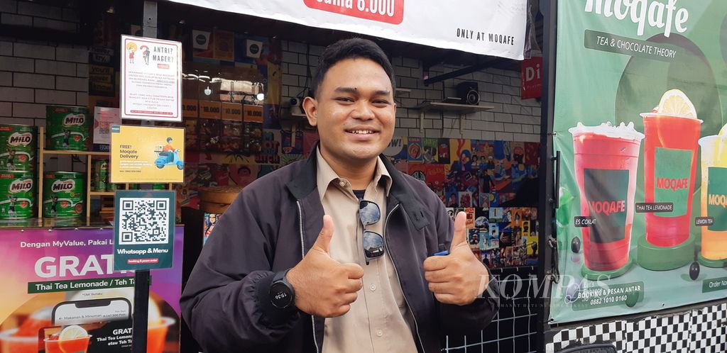 Willy Ramadhan (28), pemilik usaha Moqafe di bilangan Gelora, Tanah Abang, Jakarta Pusat, Kamis (5/10/2023).