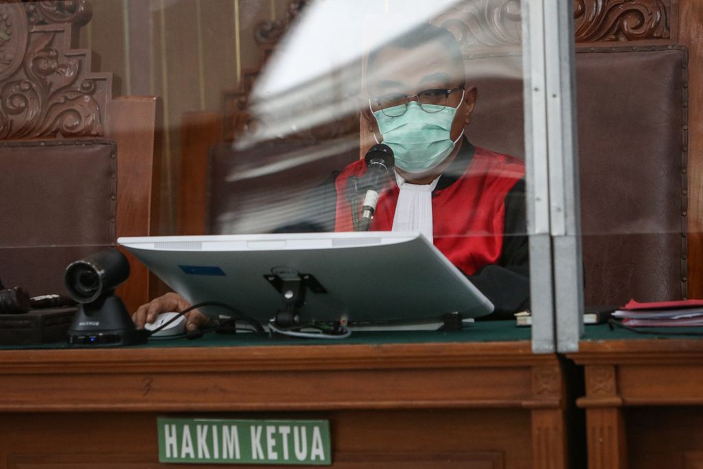 Ketua Majelis Hakim Wahyu Iman Santoso memimpin sidang lanjutan kasus pembunuhan berencana terhadap Nofriansyah Yosua Hutabarat atau Brigadir J di Pengadilan Negeri Jakarta Selatan, Rabu (11/1/2023). Hakim menunda sidang pembacaan tuntutan terhadap Richard Eliezer selama sepekan. Jaksa penuntut umum meminta penundaan karena terdakwa Putri Candrawathi belum diperiksa. ADRYAN YOGA PARAMADWYA (Z20) 11-01-2023