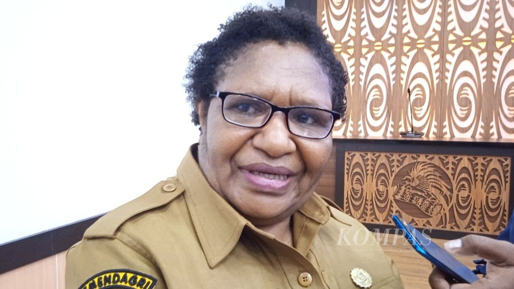 Kepala Dinas Sosial, Kependudukan, Catatan Sipil, Perlindungan Perempuan dan Anak Papua Ribka Haluk, saat ditemui di Jayapura, Selasa (6/9/2022).