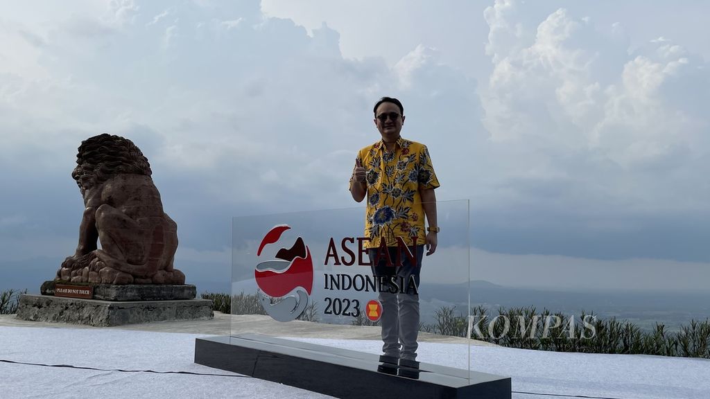 Wakil Menteri Perdagangan Jerry Sambuaga saat ditemui di sela rangkaian acara ASEAN Economic Ministers (AEM) di Magelang, Jawa Tengah, Selasa (21/3/2023).