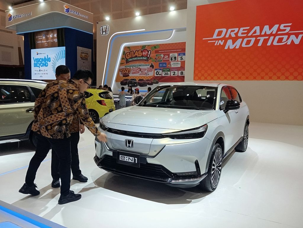 GIIAS Surabaya di Grand City Convex, 28 Agustus-1 September 2024. Sembilan tahun GIIAS Surabaya menyapa pasar otomotif Surabaya, Jawa Timur, yang termasuk penyumbang tinggi pasar kendaraan bermotor nasional.