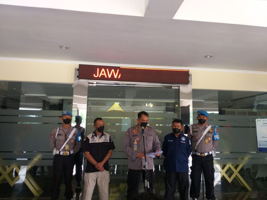 Konferensi pers di Markas Polda Jawa Tengah, Kamis (21/4/2022). Dalam kasus itu, polisi mengungkap kasus pemerasan yang melibatkan anggota polisi dari Polres Wonogiri. 
