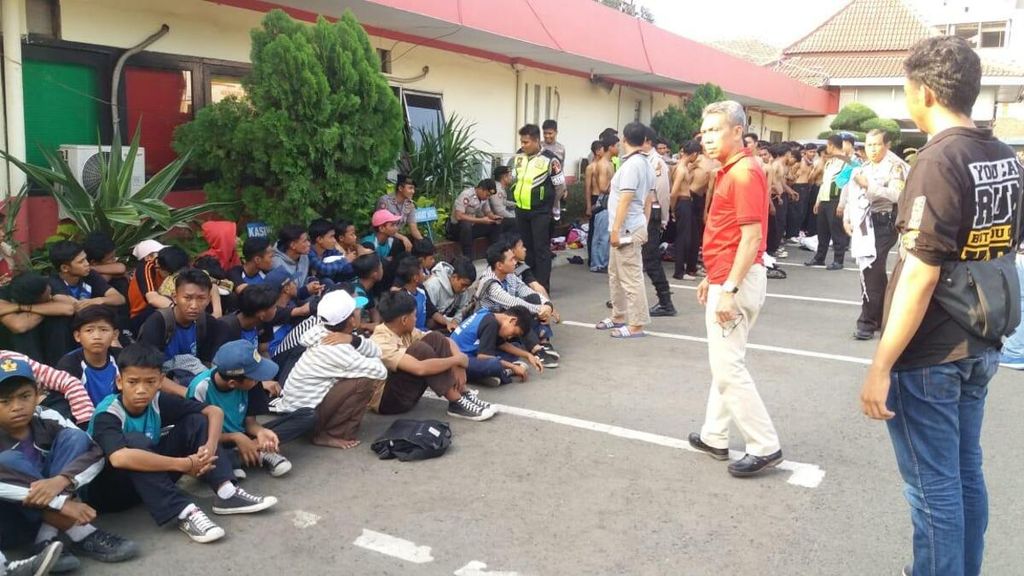 Pelajar dari dua sekolah di Kota Tangerang yang akan tawuran diamankan di Polres Metro Tangerang Kota, Sabtu (22/9/2018).