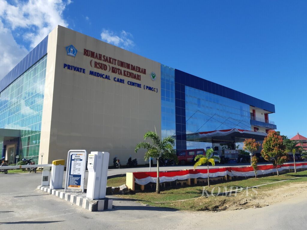RSUD Kendari, Sulawesi Tenggara, seperti terlihat pada Senin (10/8/2020). Rumah sakit ini adalah salah satu rujukan utama penanganan Covid-19 di wilayah ini.