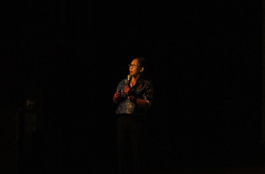 Peneliti astronomi tradisional, Lisa Febriyanti, menyampaikan pemaparan dalam seminar "Mengungkap Kearifan Astronomi dalam Budaya Nusantara" di Teater Kecil, Taman Ismail Marzuki, Jakarta, Sabtu (12/8/2023).