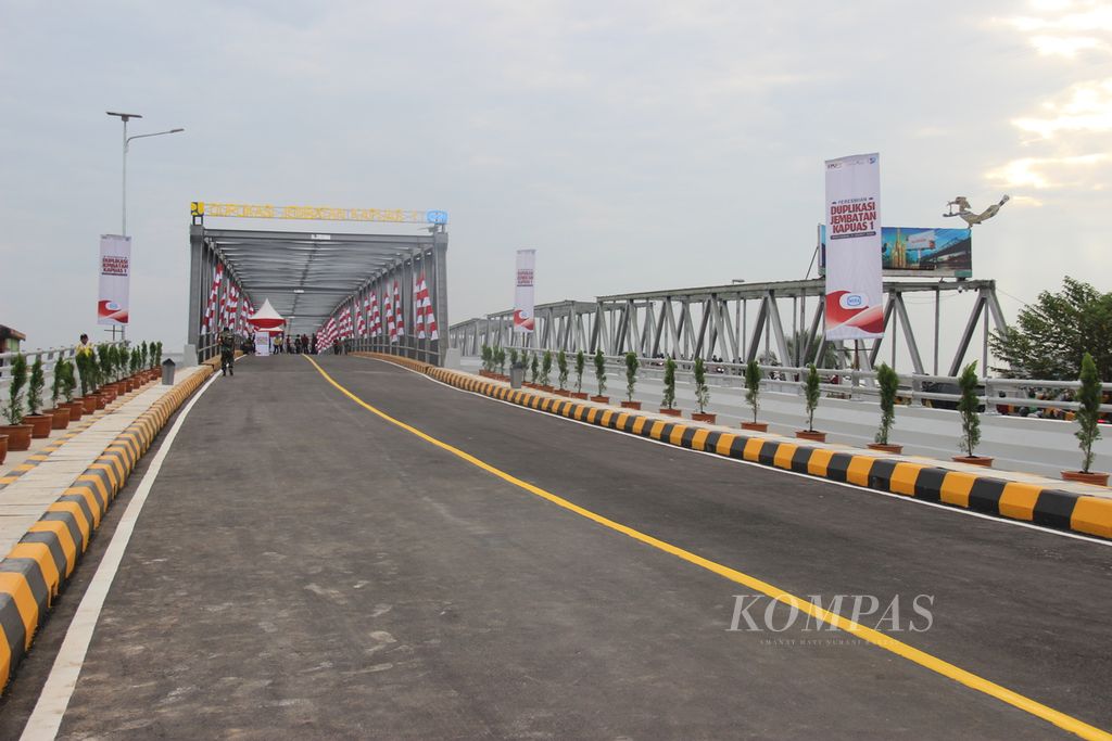 Duplikasi Jembatan Kapuas 1, Kota Pontianak, Kalimantan Barat, yang baru saja diresmikan Presiden Joko Widodo, Kamis (21/3/2024). 