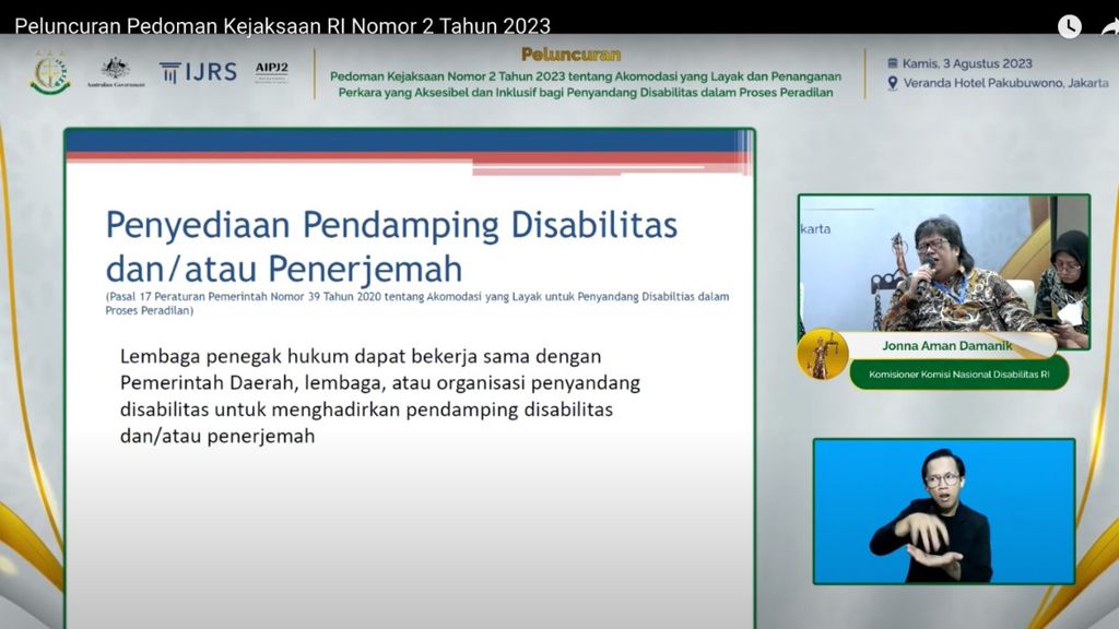 Komisioner Komisi Nasional Disabilitas, Jonna Aman Damanik, memberikan tanggapan pada Peluncuran Pedoman Nomor 2 Tahun 2023 tentang Akomodasi yang Layak dan Penanganan Perkara yang Aksesibel dan Inklusif bagi Penyandang Disabilitas dalam Proses Peradilan, Kamis (3/8/2023).